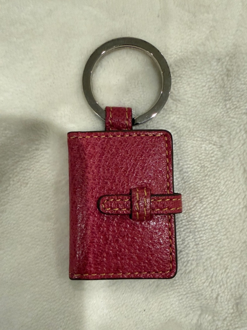 Coach KeyRing Red Pebbled Leather Photo Keyring Booklet Vintage NEW Rare